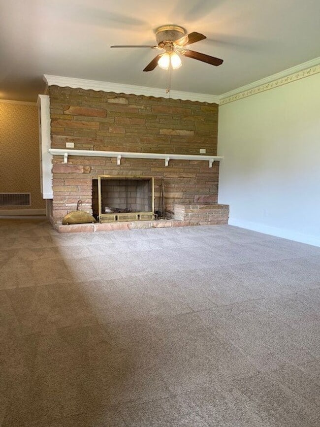 Building Photo - 819 Old Smith Chapel Rd