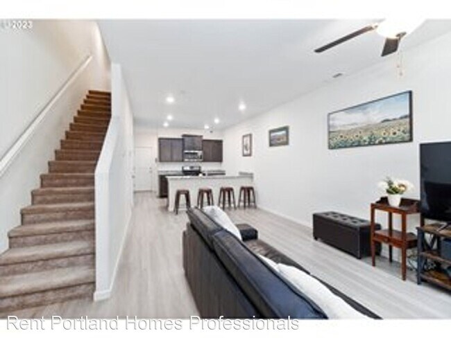 Building Photo - 3 br, 2.5 bath House - 60 NE 134th Place