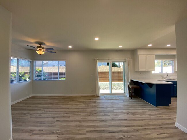Building Photo - Beautiful Remodeled Home in Carlsbad Village!