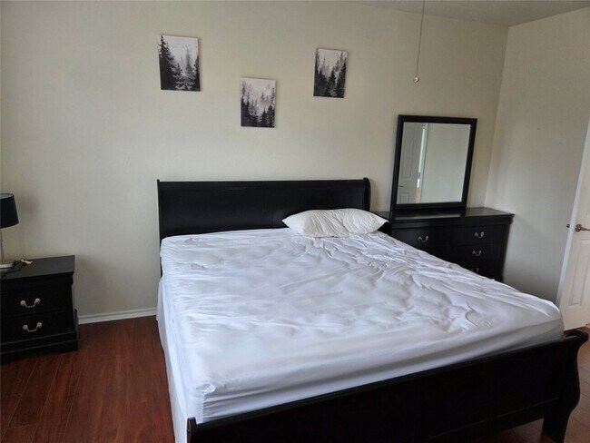 Building Photo - 6818 Stoneyvale Dr