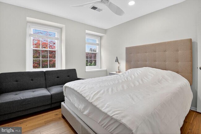 Building Photo - 3725 Krysia Ct