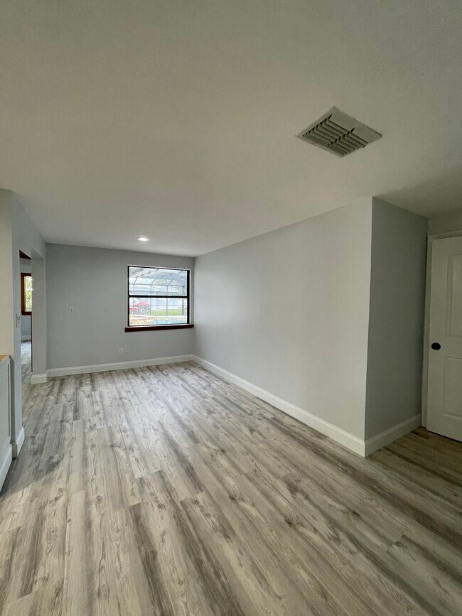 Building Photo - 27989 Lance Dr