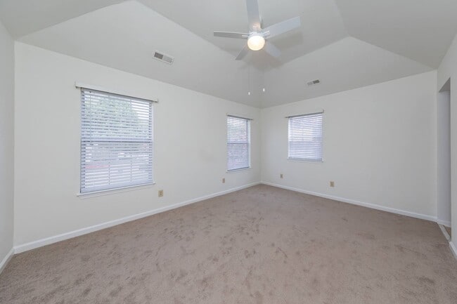 Building Photo - 308 Ferguson Bend