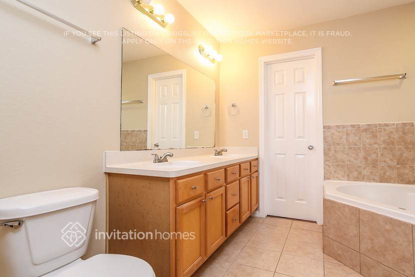 Building Photo - 9139 Prairie Trails Dr