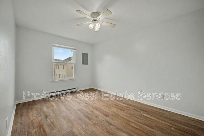 Building Photo - 3805 Pleasant Ave