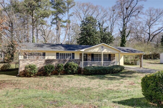 Building Photo - 2585 Walton Way SW