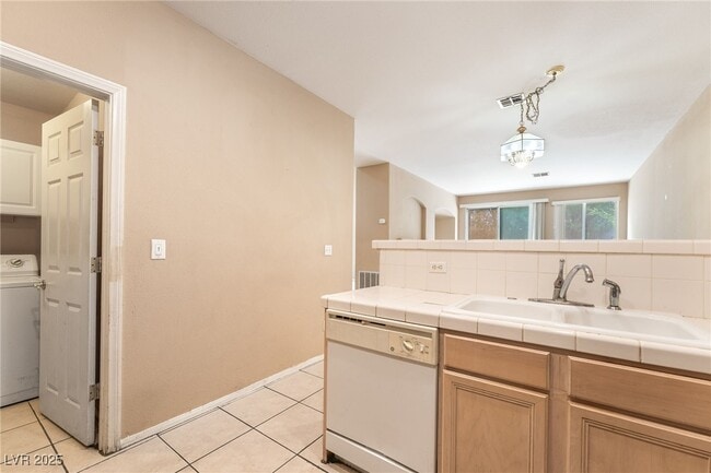 Building Photo - 3105 Quail Crest Ave