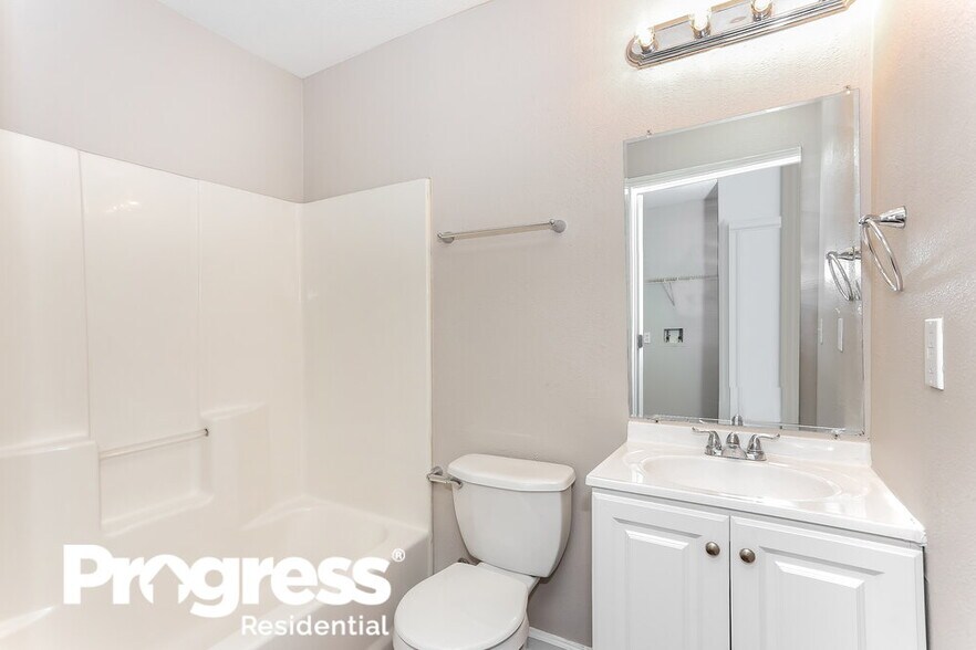 Building Photo - 3747 Peachtree St