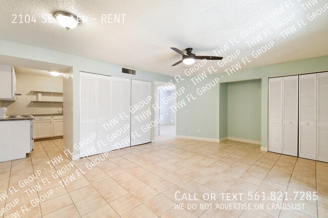 Building Photo - 2104 SE Edler Dr