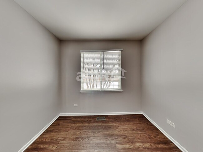 Building Photo - 2717 Avalon Ln