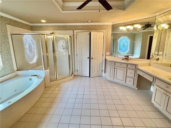 Building Photo - 2502 Oak Hill Overlook