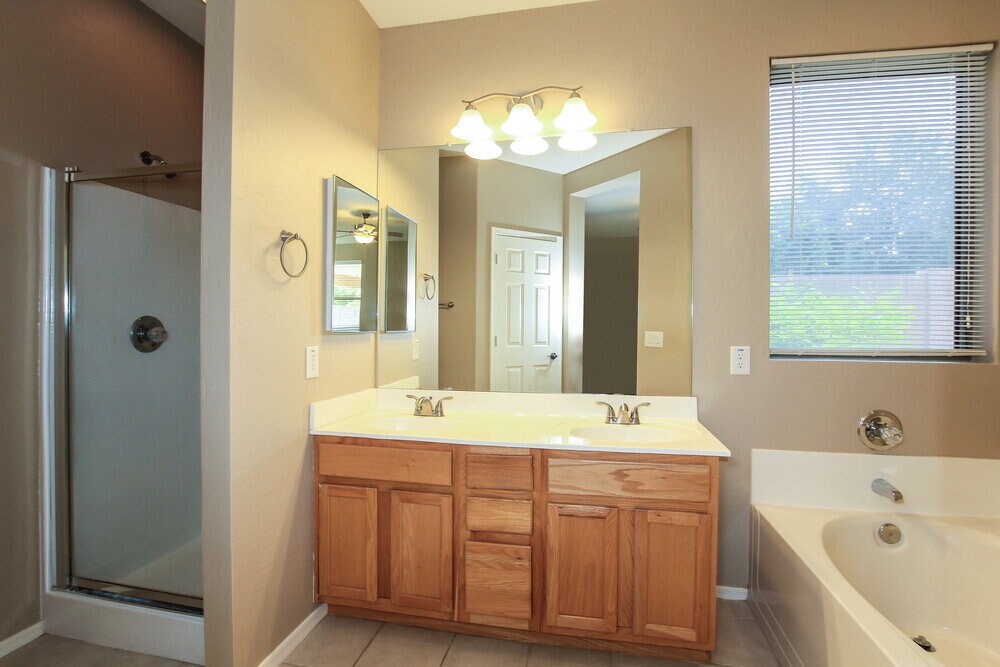 Building Photo - 26330 N 68th Dr