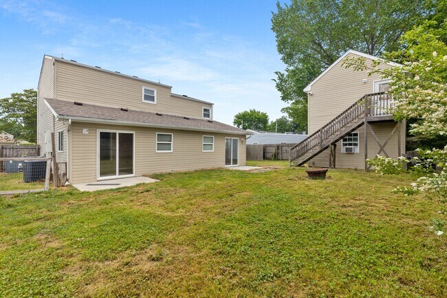 Building Photo - 3505 Hilber St