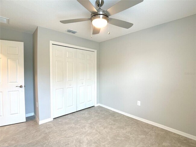 Building Photo - 1337 Cascade Dr