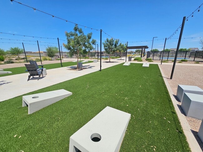Building Photo - Wonderful new build with family fun amenities
