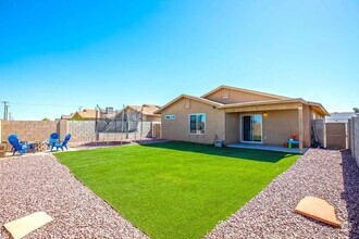 Building Photo - 3648 S Desert Oasis Dr