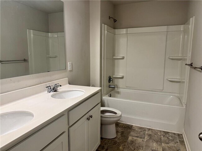 Building Photo - 71 Wayside Terrace