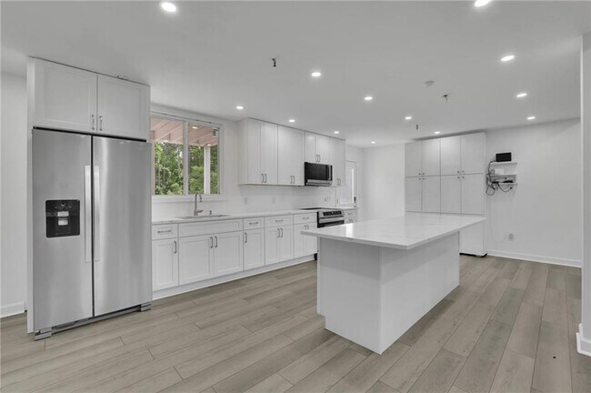 Building Photo - 902 Whistler Ln