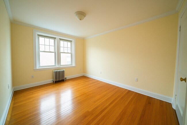 Building Photo - 58 Selkirk Rd