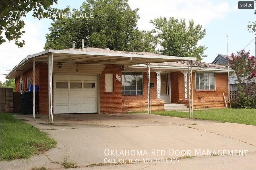 Building Photo - 2741 SW 54th Pl