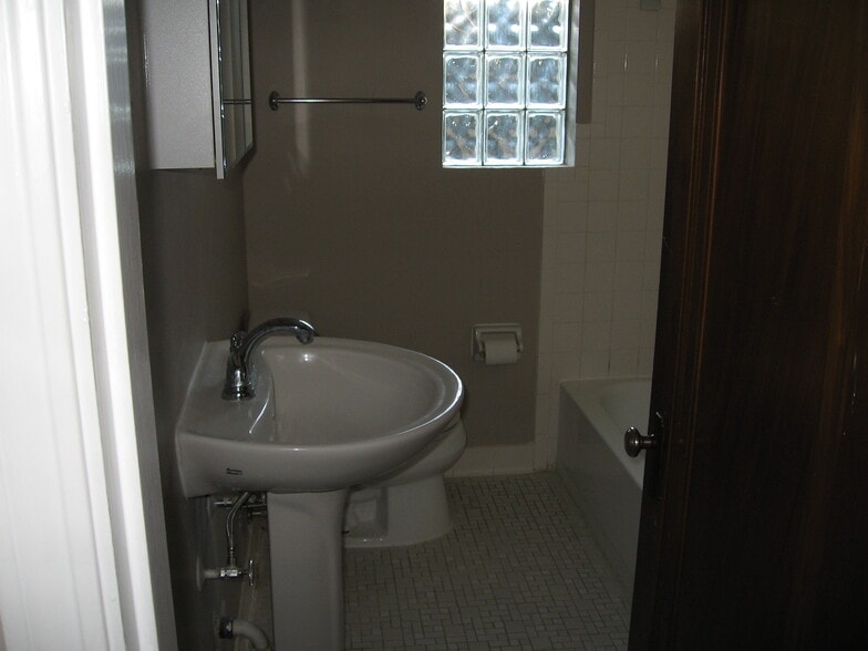 Building Photo - 6361 Aspen Way