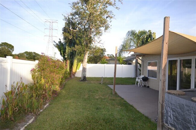 Building Photo - 3276 Buckhorn Dr