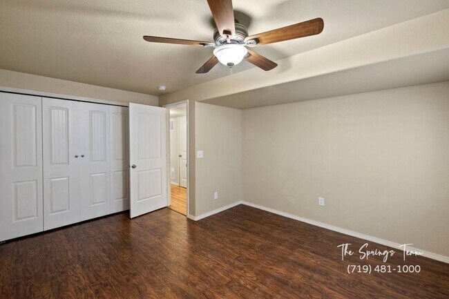 Building Photo - SPACIOUS SIX (6!!!) BD HOME IN LORSON RANCH!