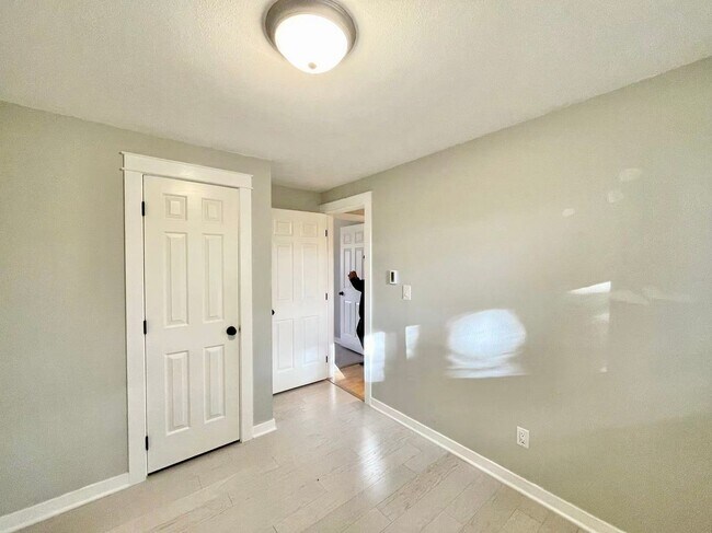 Building Photo - Great Home For Rent