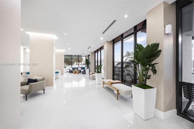 Building Photo - 2401 S Ocean Dr