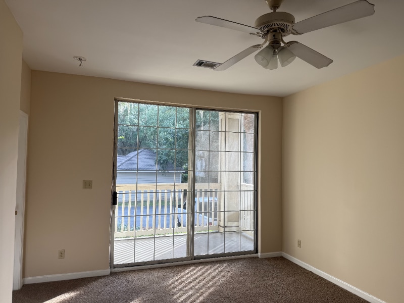 Building Photo - 1600 Long Grove Dr