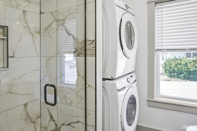 Building Photo - 1104 N Grant St