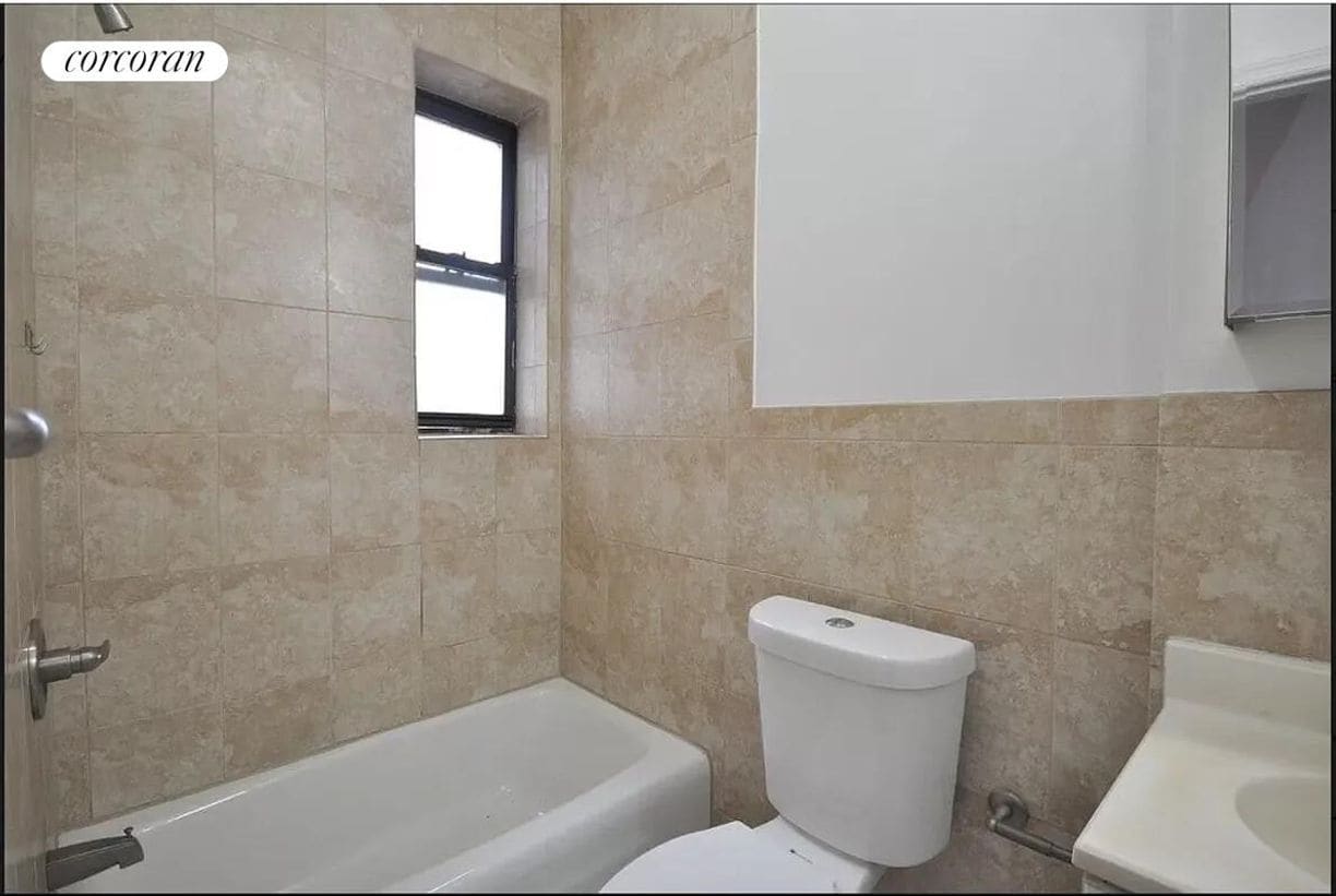 Building Photo - 526 Lafayette Ave