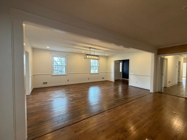 Building Photo - 115 Adams Ave