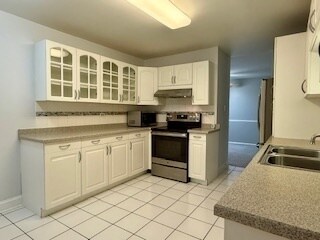 Building Photo - 930 Beau Dr