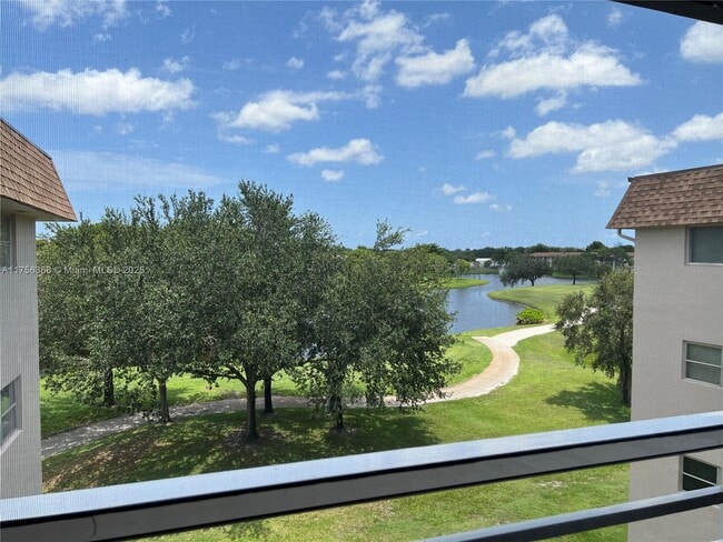 Building Photo - 2430 SW 81st Ave