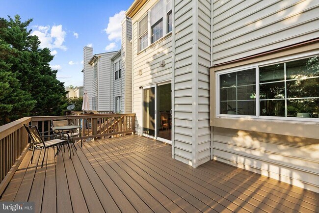 Building Photo - 1122 Cypress Tree Pl