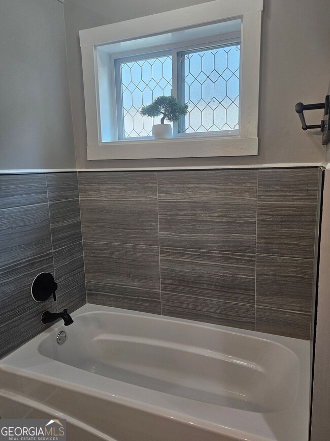 Building Photo - 2429 Hosea L Williams Dr SE