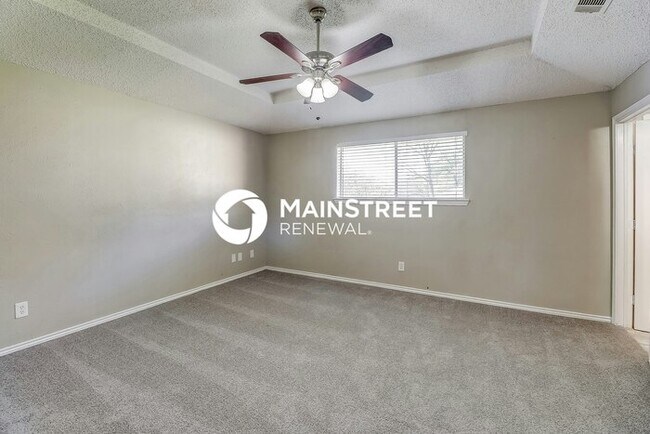 Building Photo - 4 Bedroom Pet-Friendly Home in DeSoto, TX with Main Street Renewal
