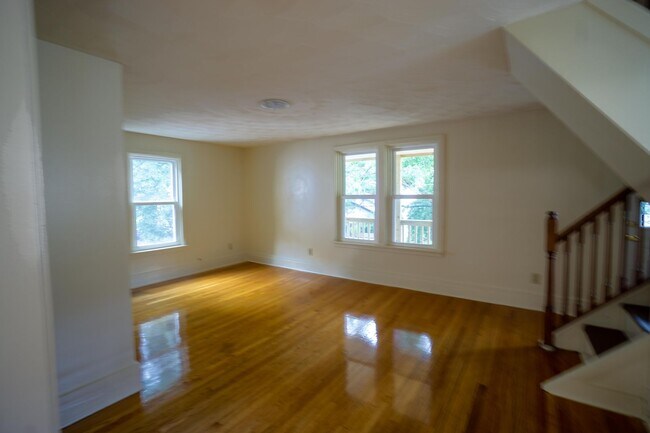 Building Photo - Available 7/1/26 Back Upper Deck Overlooki...