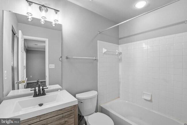 Building Photo - 13815 Churchville Dr