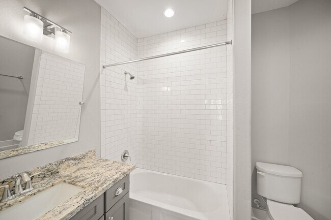 Building Photo - 2547 S Calumet St