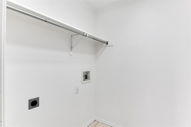 Building Photo - 2308 Kimra Ln
