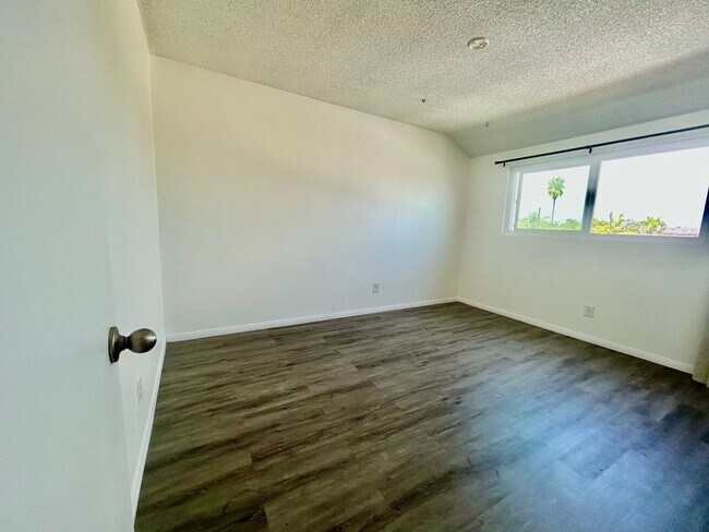 Building Photo - $3,995! Excellent 3-Bedroom Condo! 90716!