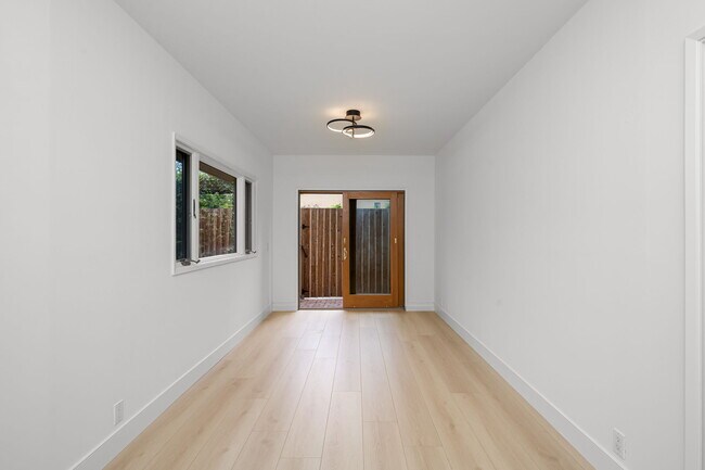 Downstairs bedroom 1 with access to outdoor patio - 518 Euclid St