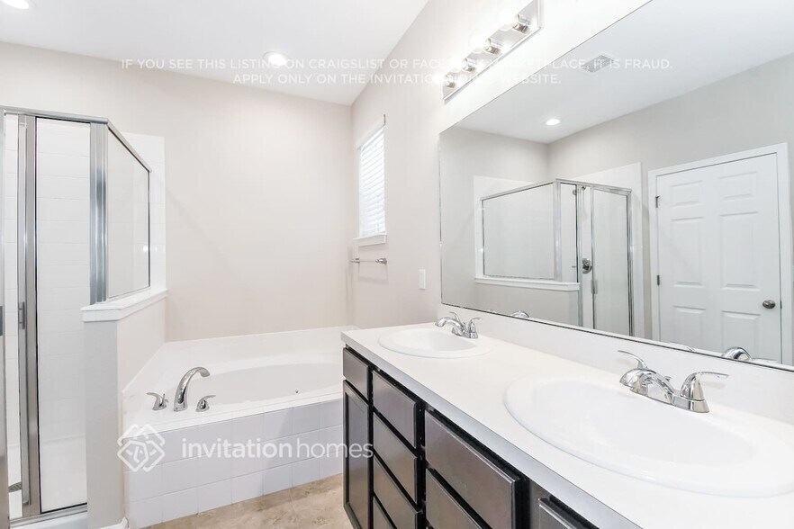 Building Photo - 1102 Wetland Ridge Cir