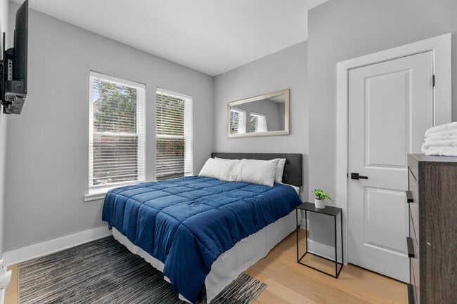 Building Photo - 1017 Euclid St NW