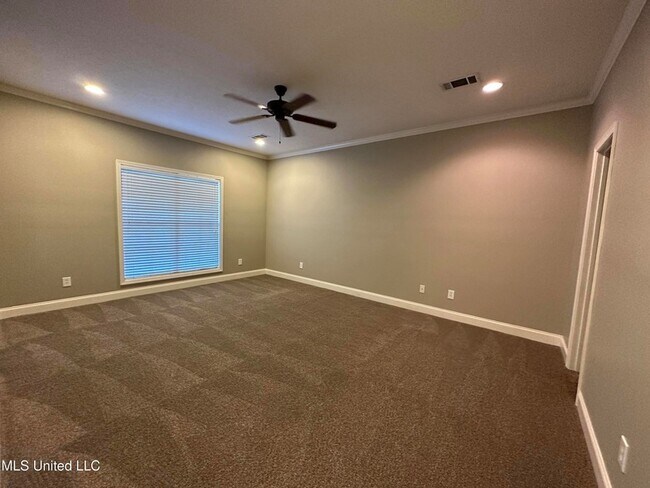 Building Photo - 151 Mason Way