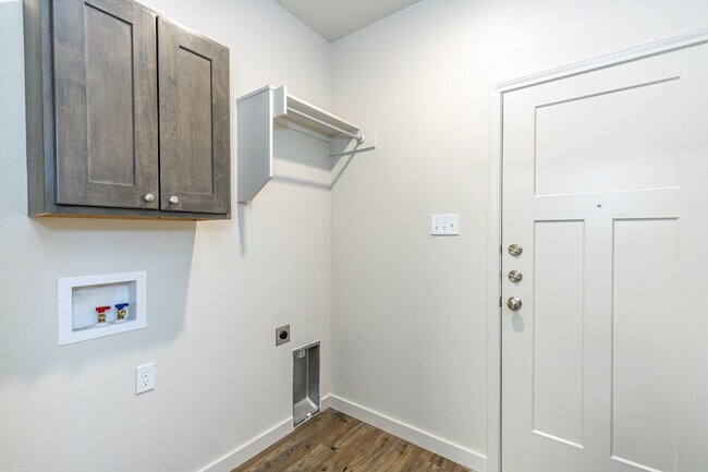 Building Photo - Luxurious Duplex in Southwest Corridor of ...