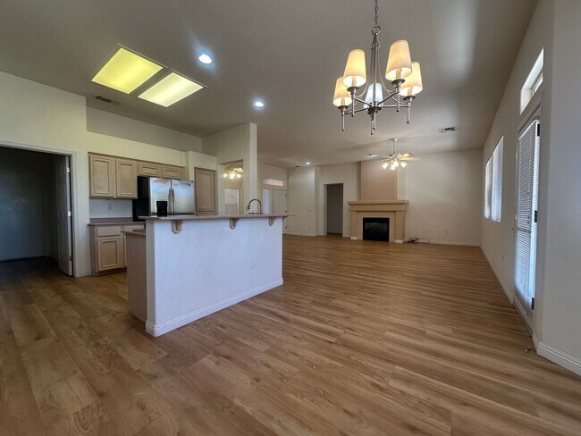Building Photo - Sun City Summerlin 2 Bedroom