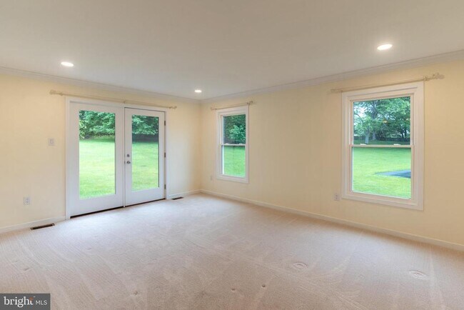 Building Photo - 56 W Windrose Dr